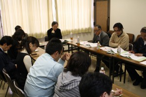 復興計画推進委員会での話し合いのようす画像